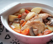 Курица в горшочке