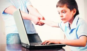Как отучить ребенка от компьютера?