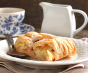 Яблочные слойки с корицей